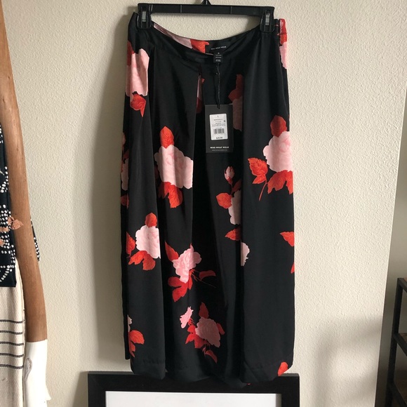 NWT Who What Wear Modern Rose Midi Skirt - Picture 2 of 3